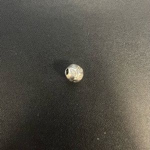 Pandora Pave Leaves Clip